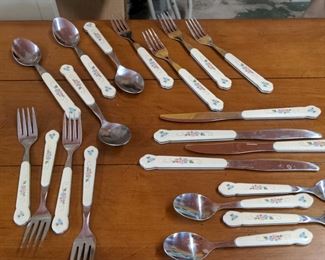 Pfaltzgraff Tea Rose Silverware
