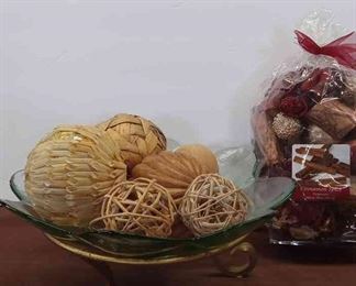 Decorative Dish And Potpourii