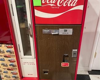 Coca-Cola Machine Vintage