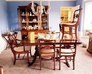 😊 Beautiful antique wood dining set GREAT CONDITION $300 - Saturday!