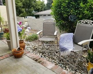 Newer fold up outdoor chairs $10 set