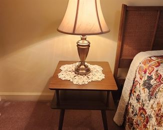 17.5" W 17.5" D 20.5"T