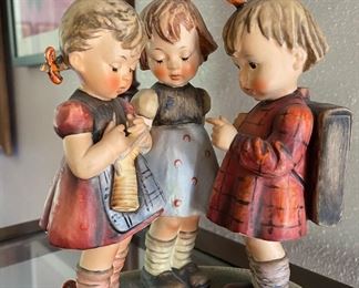 Hummel School Girl Figurine - 177/I