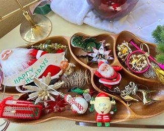 Assortment of Christmas Decor & Ornaments