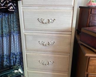 White Lingerie Dresser