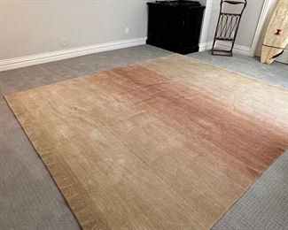 Beautiful Nepalese wool rug 12x10