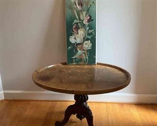 Round Decorative Table