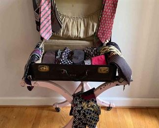 Traveling Tie Salesman