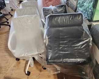 Herman Miller Eames Aluminum Group Soft Pad Chairs 