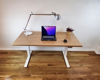 Humanscale Float Sit to Stand Desk (retail 2200)