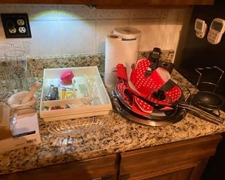 Curtis Stone skillets