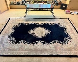 Fine quality wool living room rug. 
