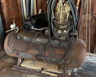 Model 325 Quincy compressor