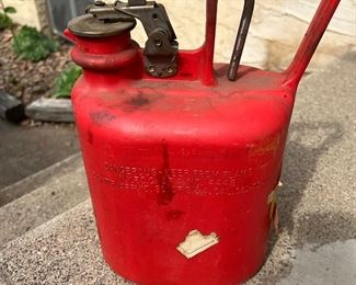 Vintage dispensing can