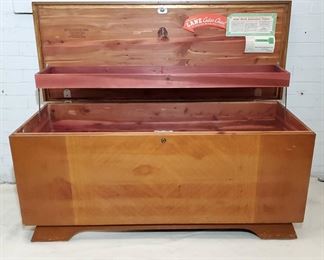 Lane Cedar Chest