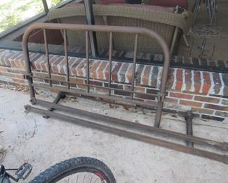 Full size iron bed