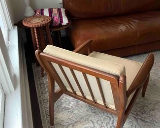 Mid-century chair with spindle back by Distinctive Furniture by Stanley - wood is elegant