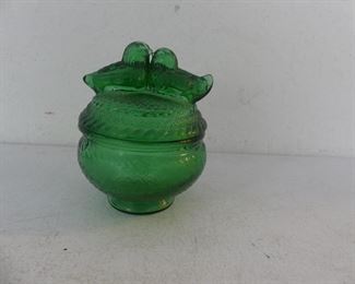Vintage Westmoreland Glass Green "Lovebirds" Covered Candy Dish