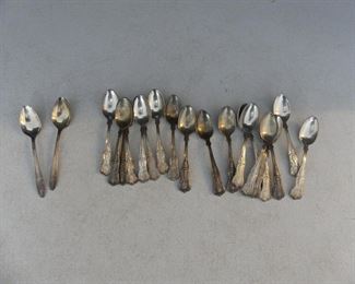 Silver Plate Demitasse Spoons - 2 Oneida Tudor Plate "Queen Bess" & 17 International Silver "King/Naval" US Navy