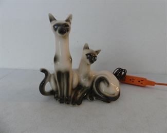 Vintage 1960s Lane & Co. Van Nuys CA Ceramic/Porcelain Siamese Cat TV Light - 12" x 12" Tall