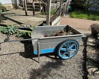 Aluminum garden cart