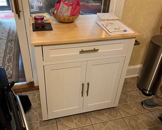 Rolling microwave cart