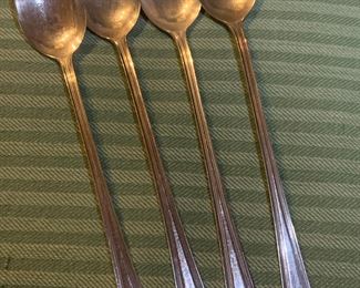 Sterling silver flatware
Mary Warren by Manchester 
