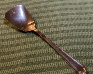 Sterling silver flatware
Mary Warren by Manchester 