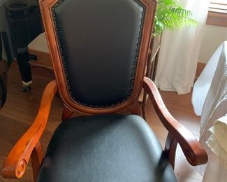 2 dining chairs 