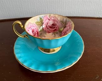 Exquisite Aynsley Bone China Four Roses On Turquoise Teacup & Saucer 