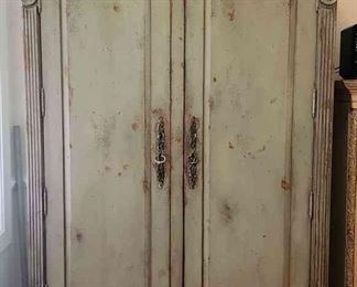 "Cottage Flash Sale" in Evans, GA Starts Closing 6pm Mon 6/5. Pickup is Tue 6/6 from 2-6p. Please click here to see more photos, descriptions, and current bids:&nbsp;https://ctbids.com/estate-sale/22234