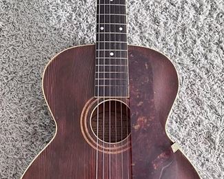 Antique Gibson archtop guitar, No 51148, Style L-1, with case. Good condition. 
