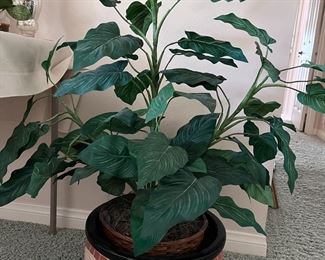 Artificial plant, decorative pot