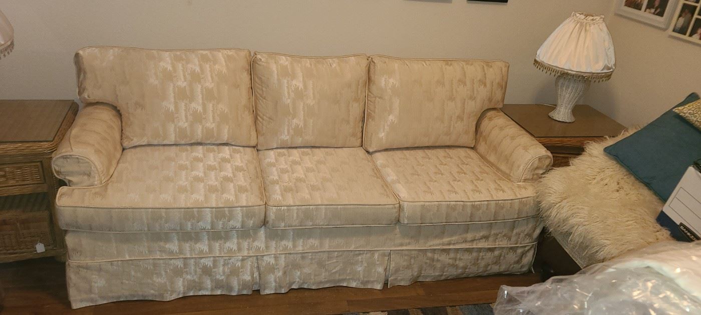 CUSTOM CREAM COUCH COVER
