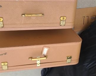 2 STARLINE SUITCASE CASES