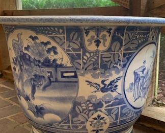 Large blue and white export planter