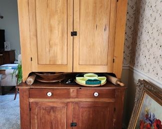 Ventage storage units (2 as one is sitting on top of the other)