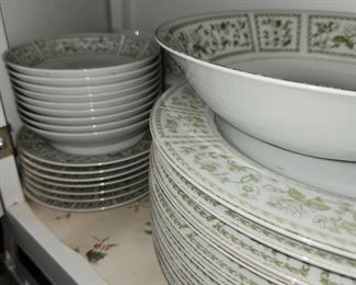 1 of 4 pictures - China set - Royal M by Mita "Summertime pattern" 