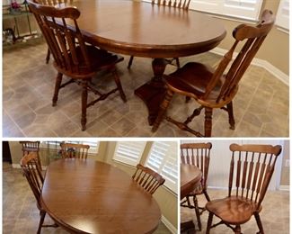 Dining Room Table with two leaves and 4 chairs