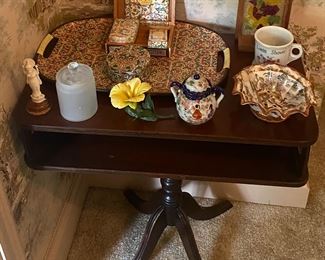 Duncan Phyfe End Table