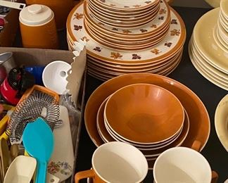 Homer Laughlin Dinnerware