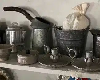 Assorted Kitchen Items