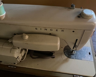 Singer Portable Sewing Machine
