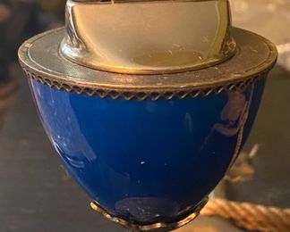 Mid-century Evans Enameled Egg Lighter