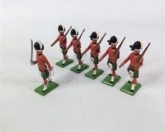  Britains Metal Highlanders Set