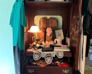 A Resurrected Entertainment Center !!!!!