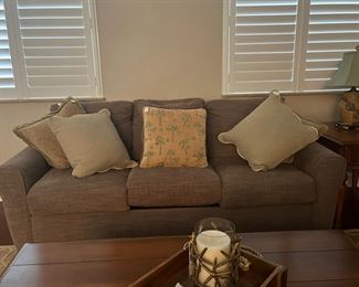 La -Z-Boy queen size sleeper sofa, 78", includes 2 pillows