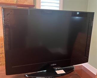 32" Insignia LCD TV