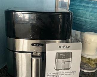 Bella touchscreen air convection fryer