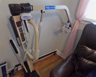 INVACARE RELIANT 450 PATIENT LIFT